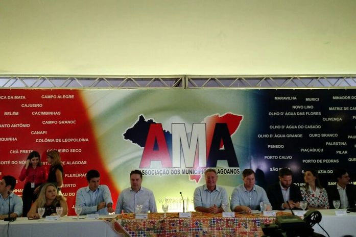 Encontro na AMA reuniu misnistros e prefeitos