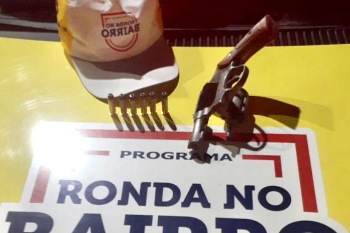 Passageiro é preso por posse ilegal de arma durante corrida de transporte por aplicativo em Maceió