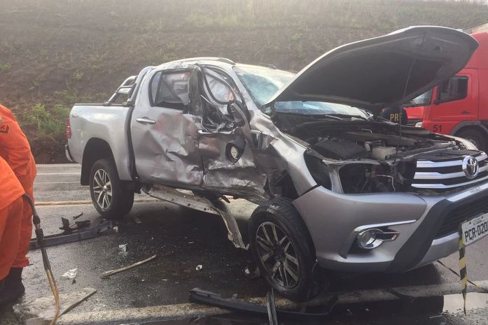 Colisão na BR-104 resultou na morte de 3 pessoas