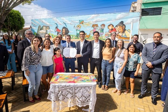 JHC entrega Praça Recife e resgata mais um espaço de convivência no Poço