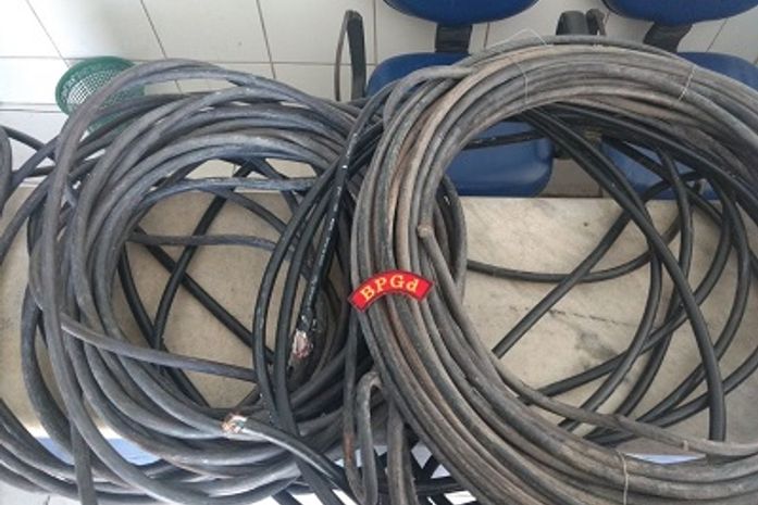 Acusado assumiu ter furtado os fios e cabos de energia