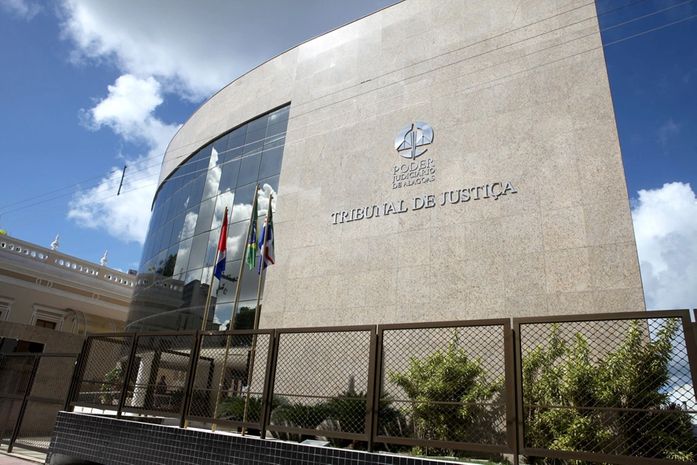 Tribunal de Justiça empossa doze novos juízes em Alagoas