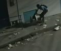 Vídeo: dupla é flagrada furtando motor de ar-condicionado de loja no Centro de Maceió

