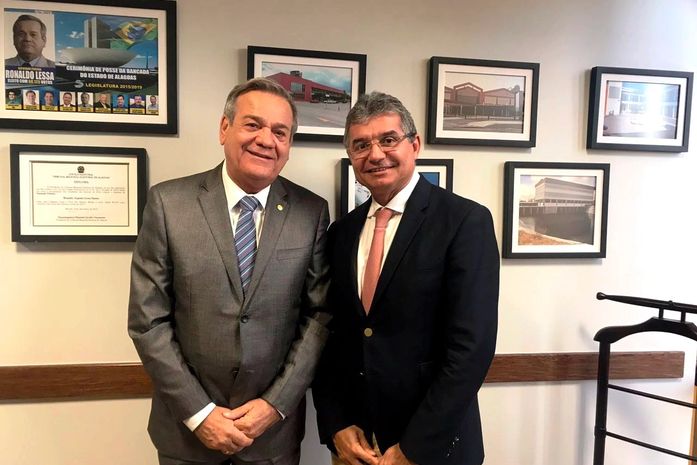 Prefeito vai a Brasília em busca de novas emendas para beneficiar Pão de Açúcar