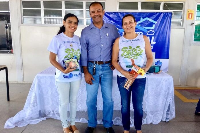 Parceiro da Caixa Econômica, município realiza palestra e distribui kits no Conjunto Armando Lyra em São José da Laje