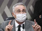 “Negacionismo macabro que colaborou para a morte de brasileiros”, diz Calheiros sobre Bolsonaro 

