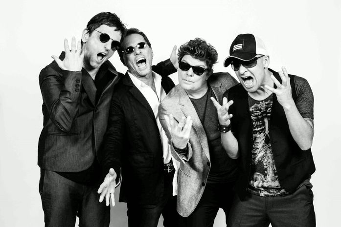 Titãs animam a terceira noite do Maceió Verão neste sábado