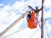 Poste apagou? Saiba como solicitar serviços na iluminação pública em Maceió de forma gratuita