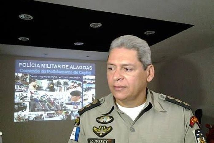 DC perde pré-candidatos, mas aciona candidaturas de militares