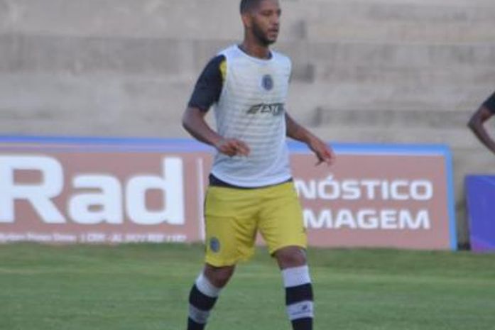 Diretoria alvinegra acerta a contratação do atacante Vinícius Pereira