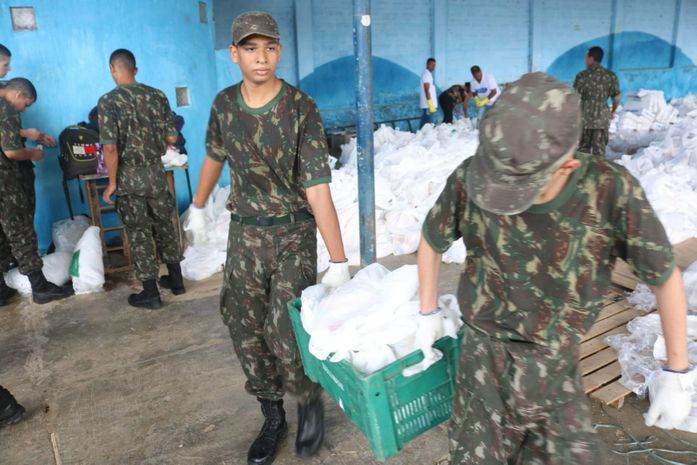Semana Santa: Prefeitura continua nesta quinta (6) distribuição de 30 toneladas de peixes para famílias de Palmeira