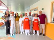 Prefeito Allan de Jesus entrega fardamentos novos para merendeiras da rede municipal