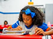 Maceió avança na alfabetização na idade certa e alcança marca histórica em indicador nacional