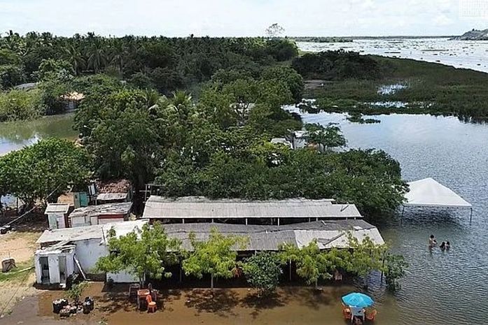 Nível do São Francisco volta a subir e comerciantes já desocupam orla de Penedo