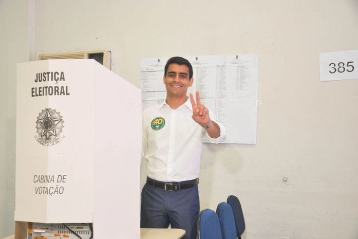JHC não chega, mas se consolida como força política