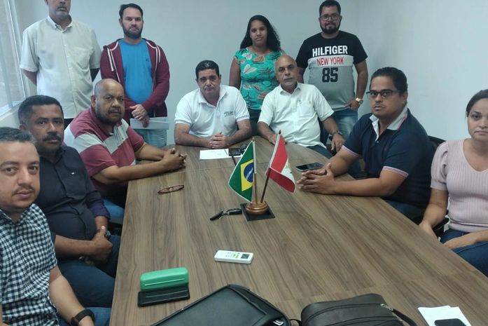 Prefeito cancela festejos juninos e decide ratear o que seria gasto no evento com os desabrigados