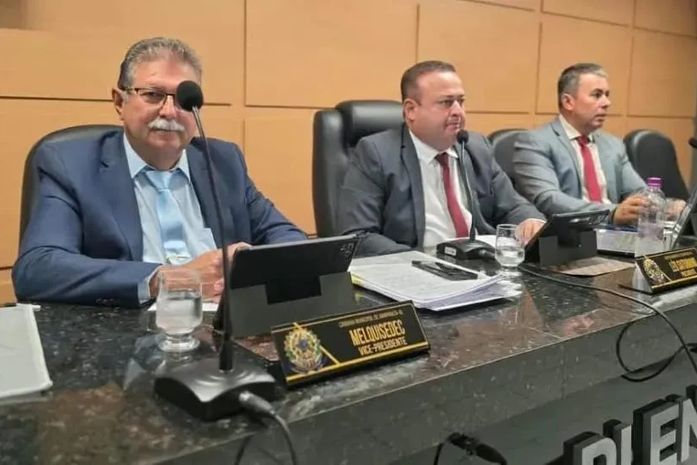 Câmara Municipal de Arapiraca presta homenagem aos professores
