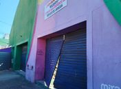 Vídeo: parte da estrutura do Mercado de Jaraguá desaba durante obras de reforma