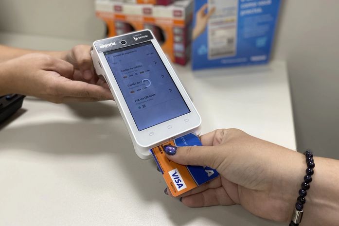 Facilidades: conta de luz pode ser parcelada em até 24 vezes no cartão de crédito