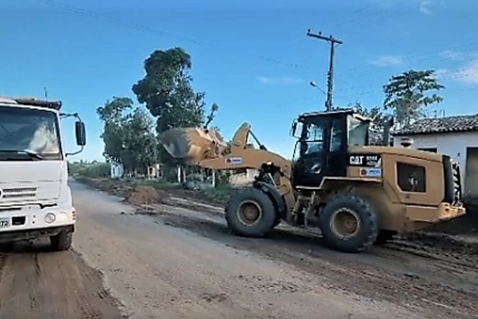 Renan Filho inicia recuperação da AL-110 e anuncia mais investimentos para Penedo