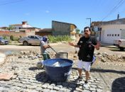 Prefeito Gilberto Gonçalves vistoria obras de drenagem e pavimentação no Conjunto Asa dos Ventos