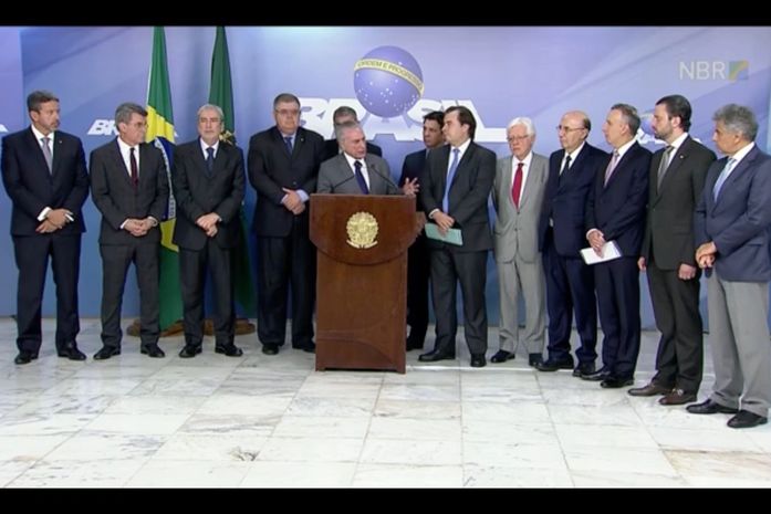 Arthur Lira participa de reunião com Michel Temer