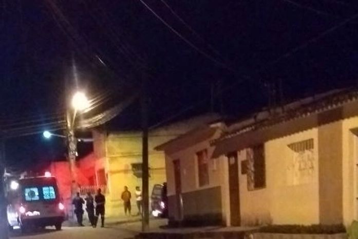 Adolescente de 17 anos sofre tentativa de homicídio em Penedo