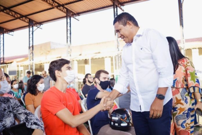 Palmeira dos Índios disponibiliza transporte gratuito para universitários