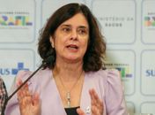 Ministra anuncia atualização da vacina contra pólio a partir de 2024