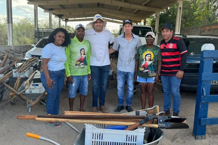 Fabinho Monteiro entrega 120 kits de ferramentas e fortalece apoio aos agricultores de Monteirópolis