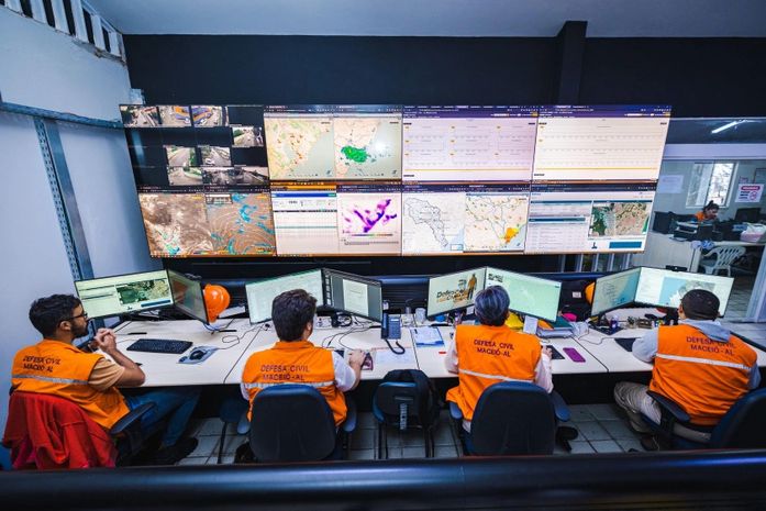 Equipe da Defesa Civil de Maceió