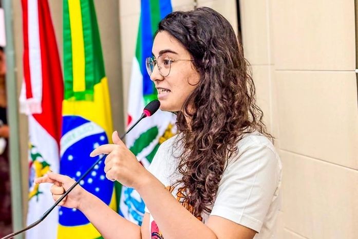 Teca Nelma cobra prioridade política para implantação da tarifa zero em Maceió