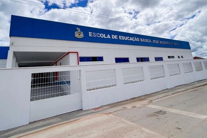 Prefeita Ziane Costa avança com modernização das escolas em Delmiro Gouveia