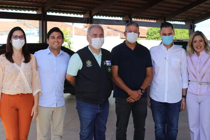 Ao lado de Arthur Lira, Rodrigo Valença participa de visitas no interior do estado