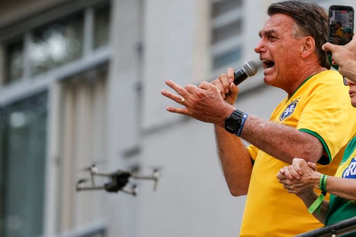 A estratégia suicida de Bolsonaro