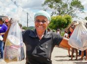 Prefeitura de Traipu realiza tradicional entrega de peixes da Semana Santa para famílias do município