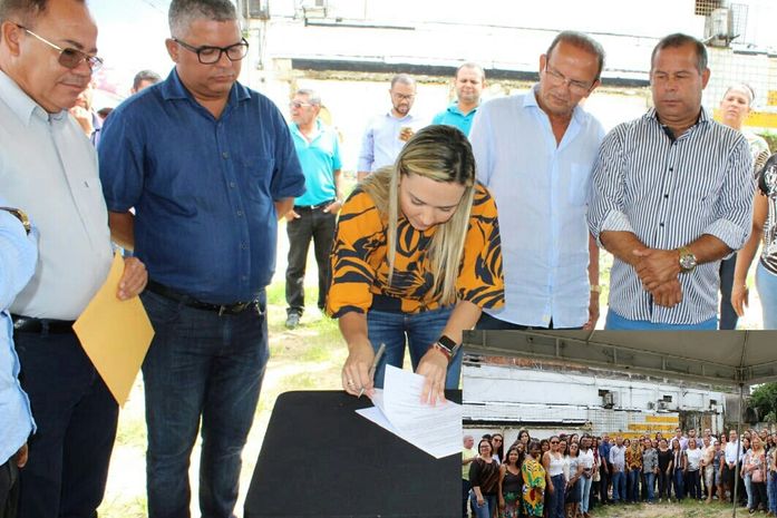 Prefeita Fernanda ladeada de secretários durante evento que contou com dezenas de integrantes da Educação
