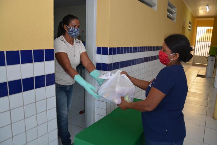 Secretaria de Educação distribui kits de merenda escolar aos mais de 2.800 alunos da rede municipal de Anadia