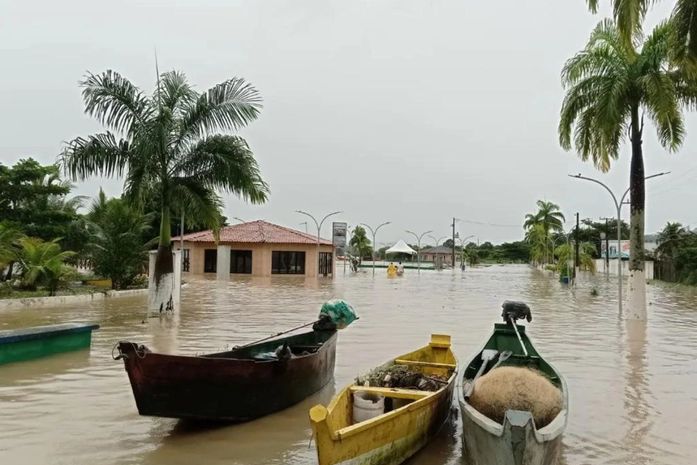 Lagoa Manguaba subiu e orla do Pilar ficou alagada