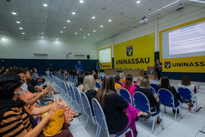 Formação orienta sobre prevenção da meningite nas escolas da rede pública municipal