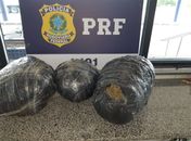 PRF flagra dois homens com mais de 8kg de maconha no Sertão de Alagoas