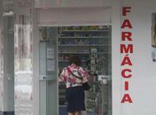 Considerado serviço essencial, farmácias continuam abertas.