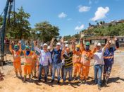Durante a inspeção das obras, prefeito JHC esteve com os trabalhadores que atuam diretamente no programa Renasce Salgadinho.