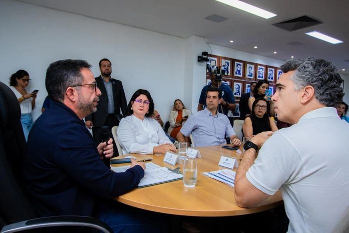 Dantas “alfineta” Educação de Maceió ao apresentar números do Ideb