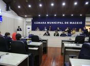 Vereadores em sessão na Câmara Municipal de Maceió