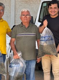 Prefeitura de Tanque d’Arca entrega mais de 30 mil alevinos a pequenos piscicultores do município