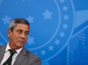 Ministro Braga Netto tem resultado positivo para covid-19