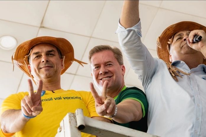 Marx Beltrão prestigia visita de Flávio Bolsonaro a Alagoas e declara apoio à candidatura presidencial