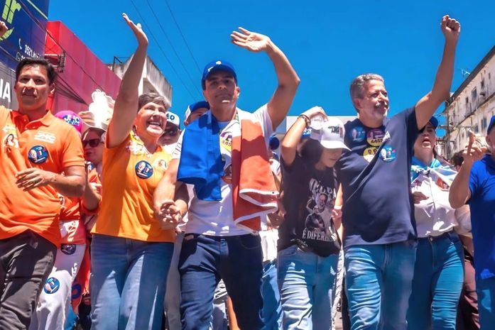 Arthur Lira lidera Grande Caminhada da Vitória em Arapiraca na reta final da campanha, com JHC, Marina, Célia Rocha e lideranças de todo o estado