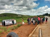 Capotamento na BR 101, em Flexeiras.